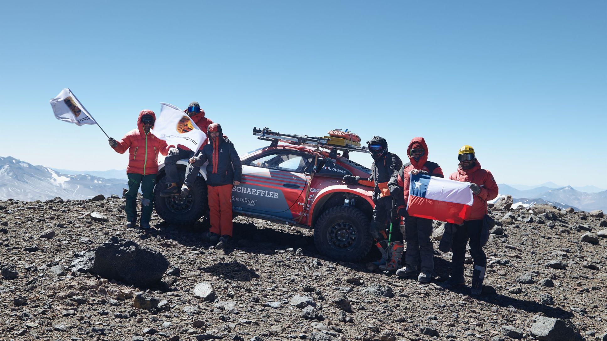 Porsche 911 achieves new altitude world record