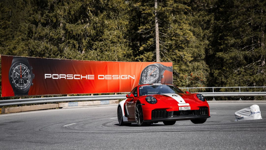 Die Zeit rast: Porsche Design Timepieces auf der Arosa ClassicCar