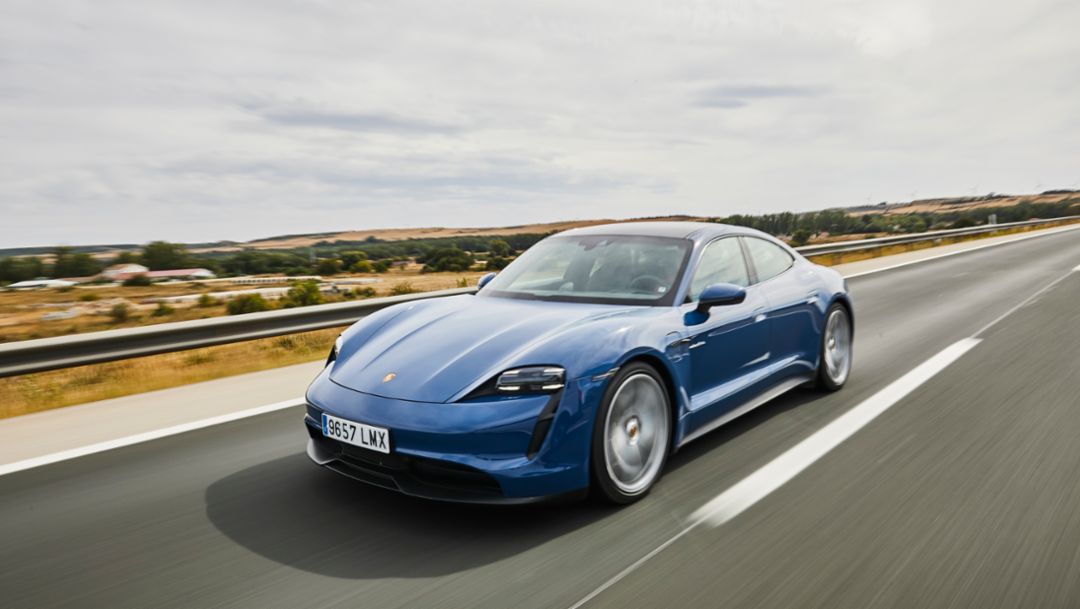 Ruta Madrid - Bilbao con el Porsche Taycan