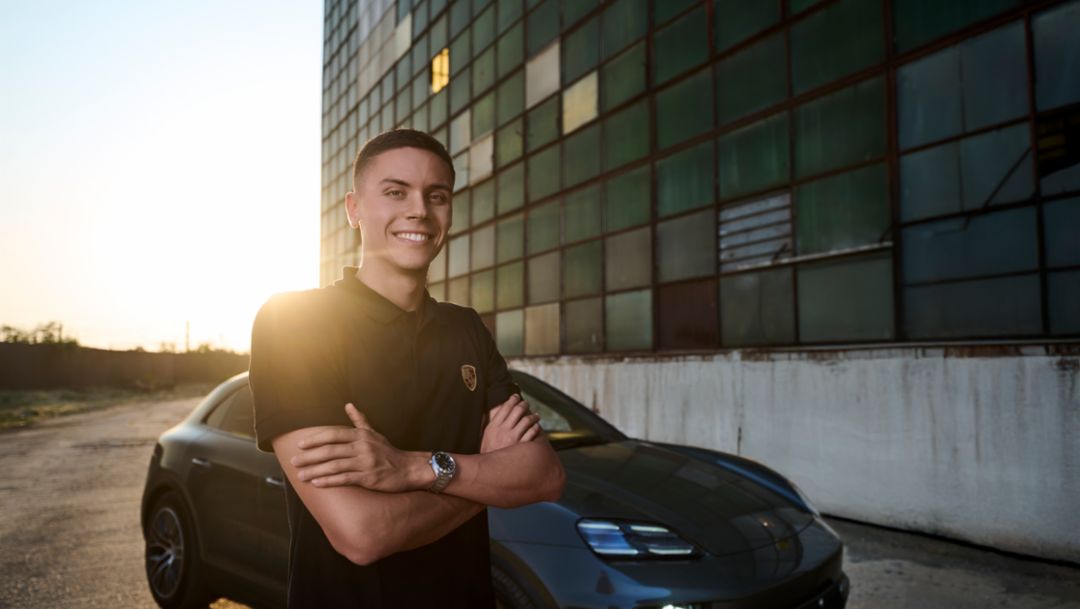 Porsche Rom&acirc;nia &icirc;l numește pe David Popovici Friend of the Brand