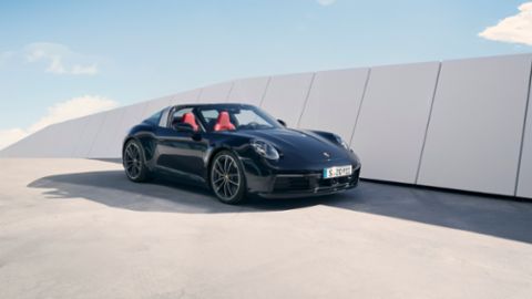Virtual world premiere: The new Porsche 911 Targa 