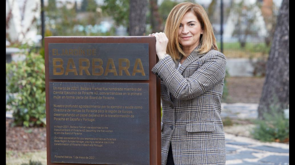 Teresa M&iacute;nguez, Directora de Asuntos Legales y Compliance de Porsche Ib&eacute;rica, 2022, Porsche Ib&eacute;rica