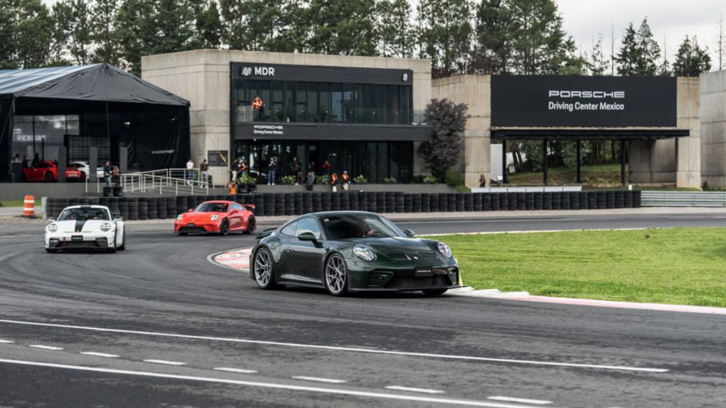 Presentaci&oacute;n en M&eacute;xico del kit Manthey para el Porsche 911 GT3; Porsche Driving Center M&eacute;xico, Porsche de M&eacute;xico, 2026.