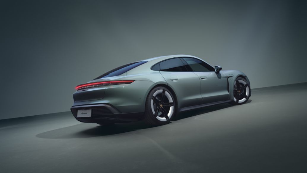 Taycan 4 
