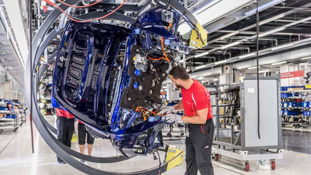 Taycan factory, Stuttgart-Zuffenhausen, 2019, Porsche AG