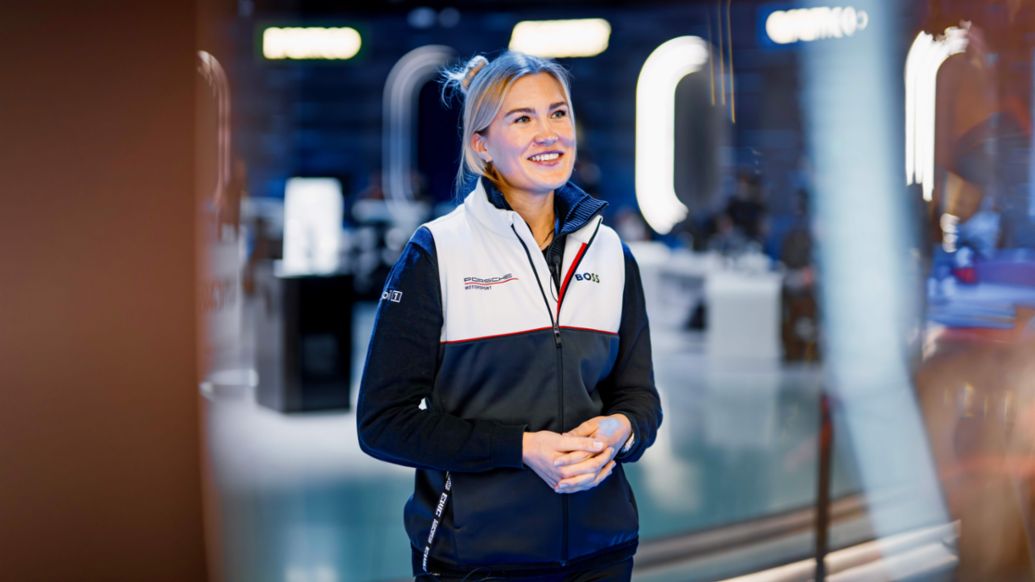 Nina Braack, Directora de eSports de Porsche Motorsport, 2024, Porsche AG