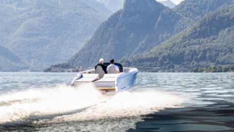 Der Macan lernt schwimmen
