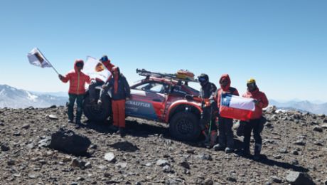 Porsche 911 achieves new altitude record