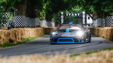 Publikums-Weltpremiere des GT4 e-Performance beim Festival of Speed