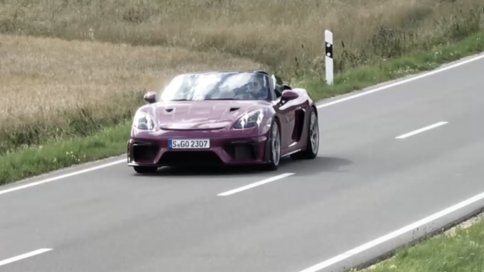 Media Drive: 718 Spyder RS - Ruby Star Neo