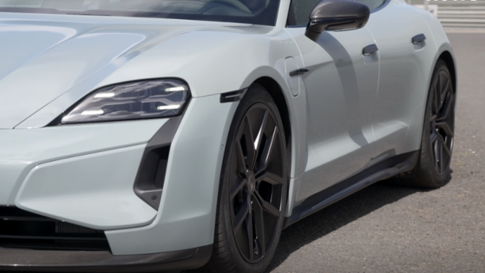 Taycan Comfort Entry