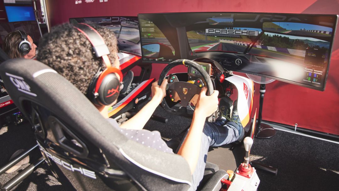 Die Schweizer Simracing-Meister fahren Porsche Esports Carrera Cup Suisse 