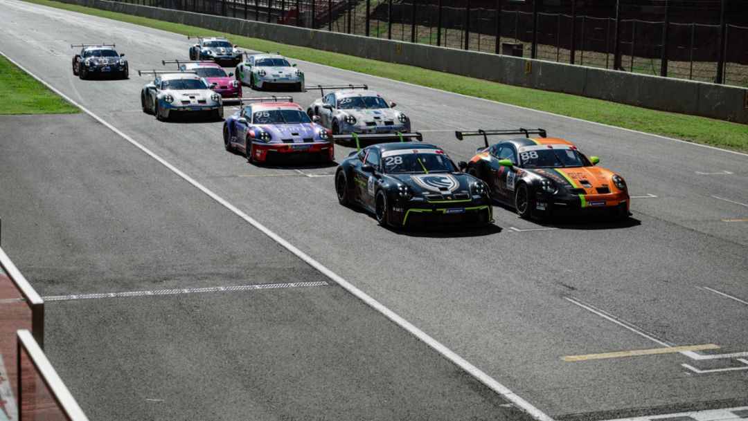 Felix Neuhofer conquista la vetta della classifica nel gruppo GT3 Cup
