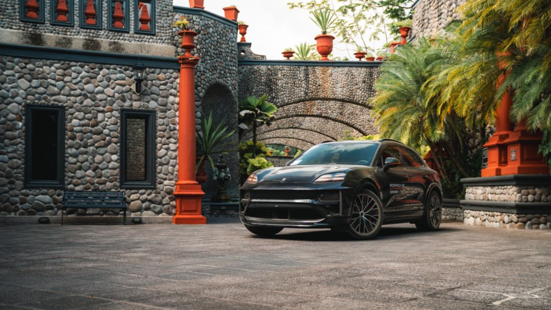 Tres Macan Electric recorren Costa Rica en el Porsche SUV Experience