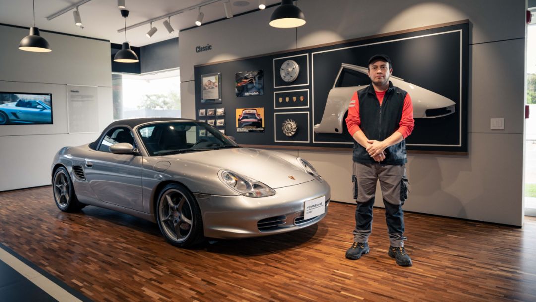 Porsche Center Bogotá incorpora un nuevo técnico certificado en Porsche Classic