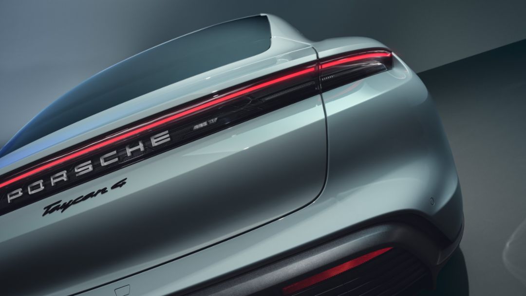 Taycan 4