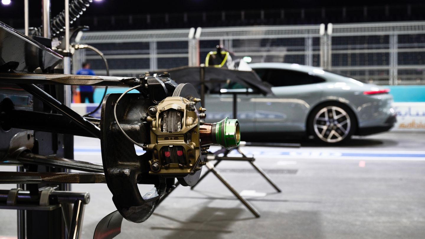 Taycan, 2024, Porsche Suiza AG