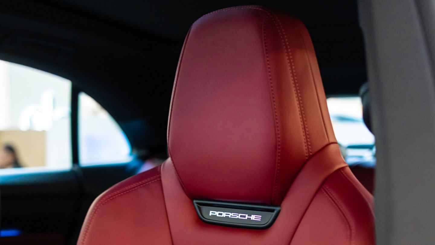 Interior: Porsche Macan GTS eléctrico