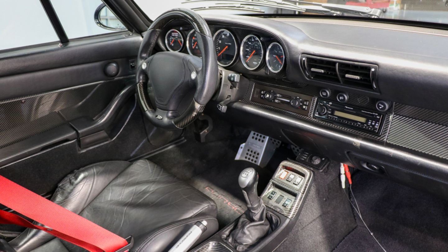 Finalists announced for 2026 Porsche Classic Restoration Challenge  