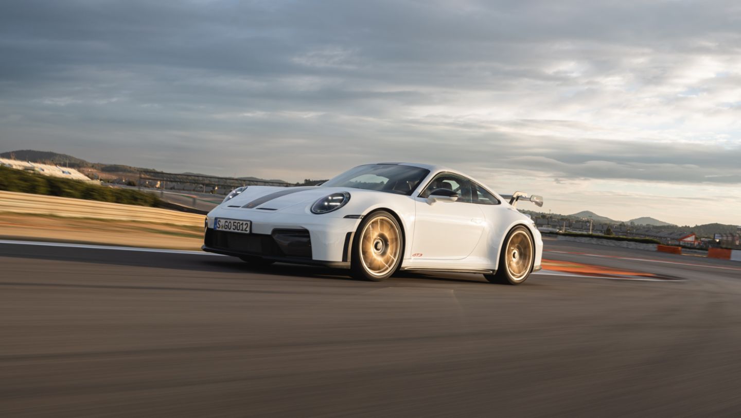 911 GT3 White with Weissach Package