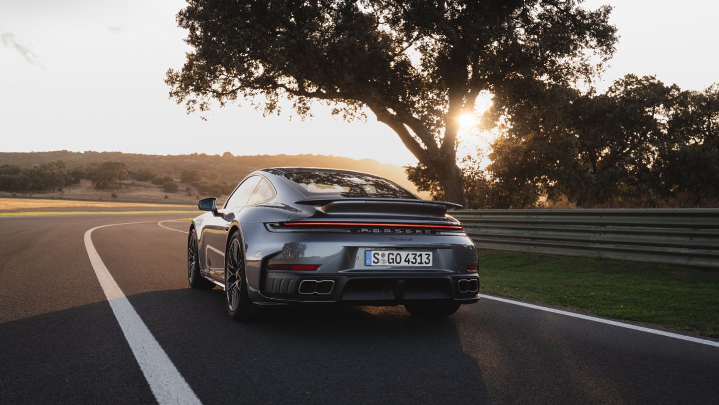 911 Turbo S Coupé, Vanadium Grey Metallic