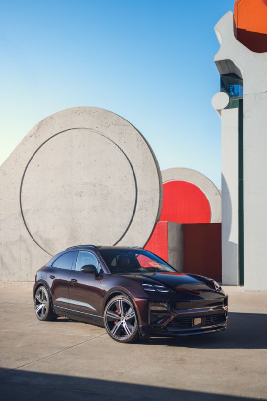 Copper Ruby Metallic Macan Turbo