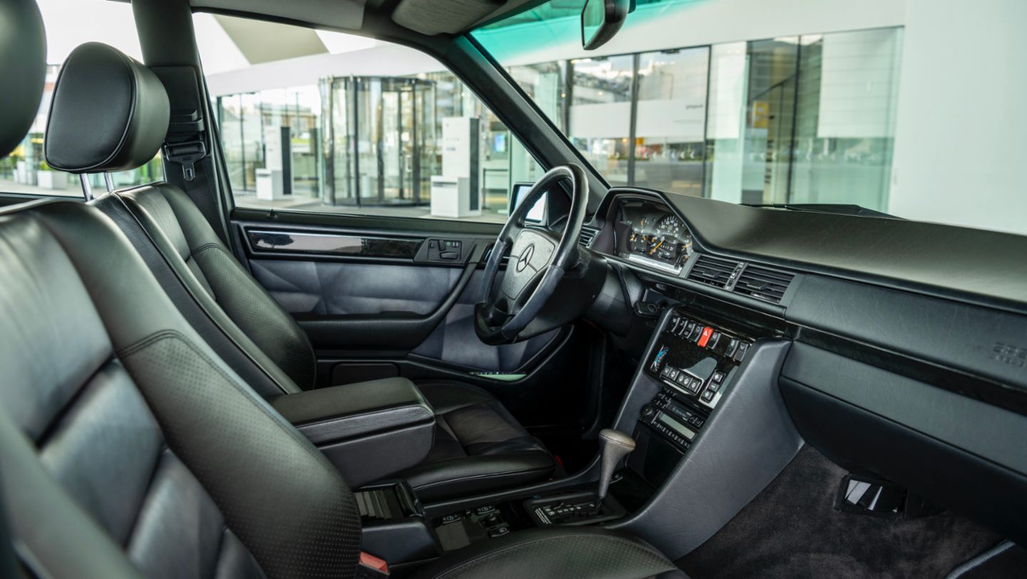 Mercedes-Benz 500 E, 2021, Porsche AG