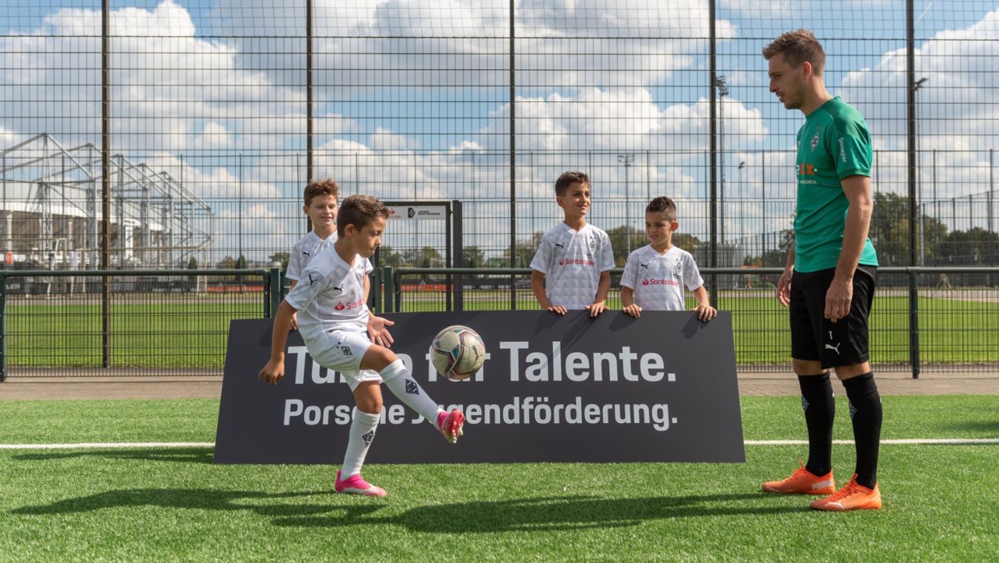 Borussia Mönchengladbach, 2021, Porsche AG