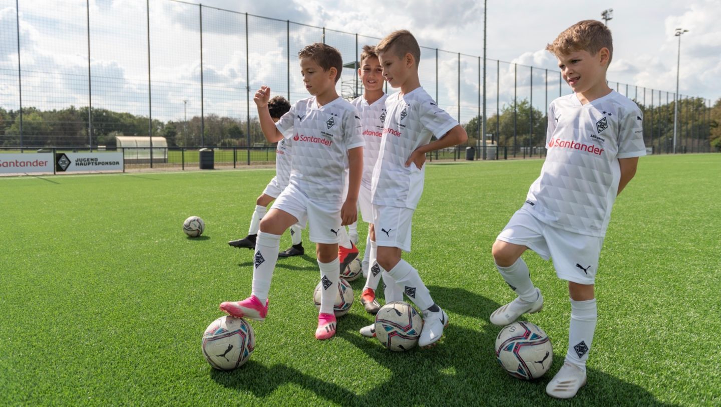 Borussia Mönchengladbach, 2021, Porsche AG
