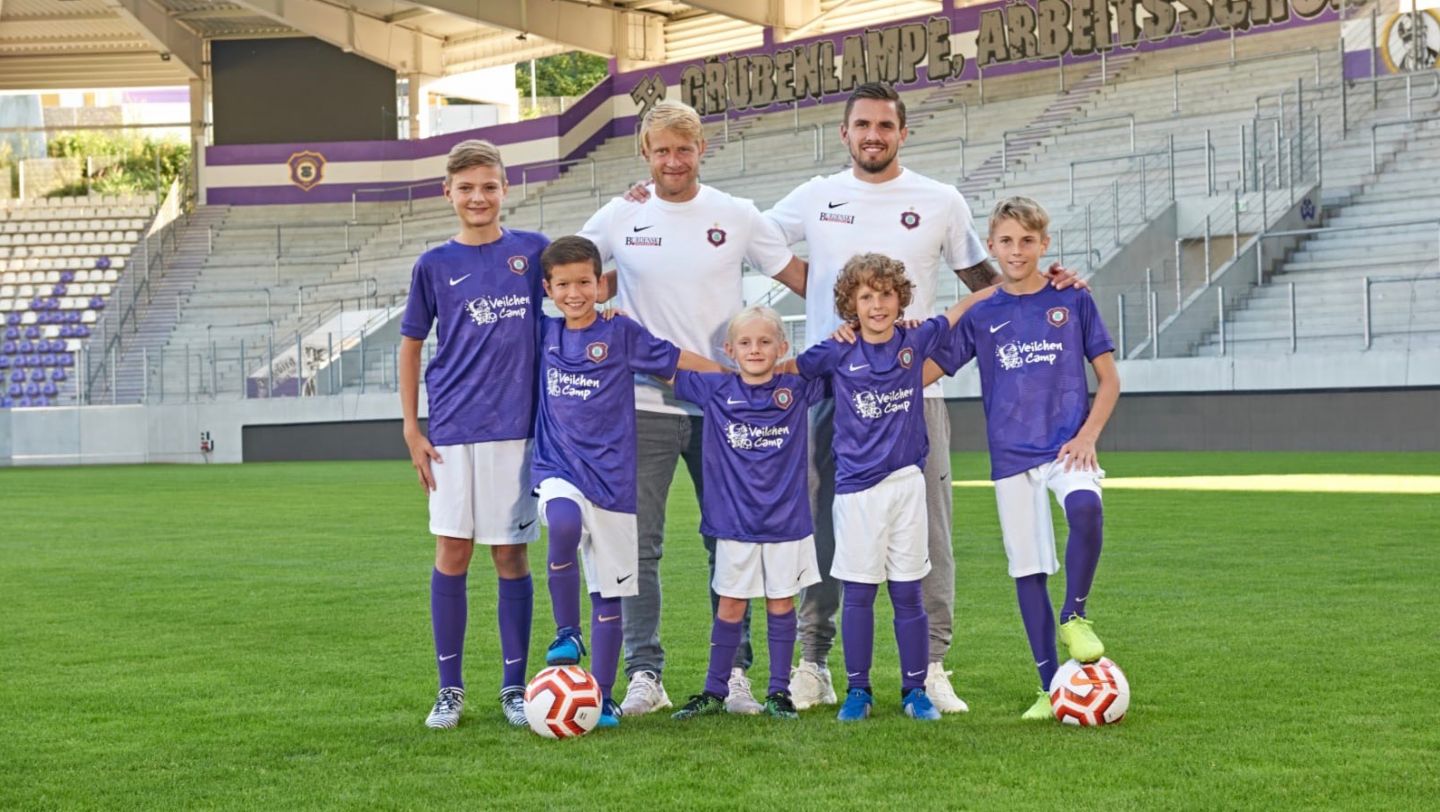 Teamfoto Veilchencamp, Erzgebirge Aue, 2021, Porsche AG