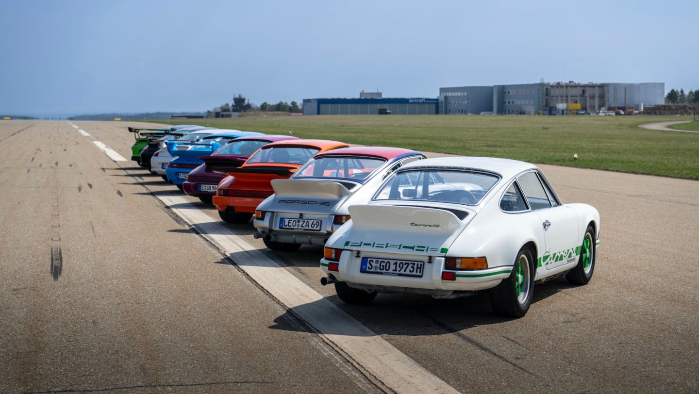 911 GT3 RS, 911 GT3 RS 4.0, 911 Carrera RS 3.8 Clubsport, 911 Carrera RS, 911 Carrera RSR 3.0, 911 Carrera RSR 2.8, 911 Carrera RS 2.7 (l-r), 2022, Porsche AG