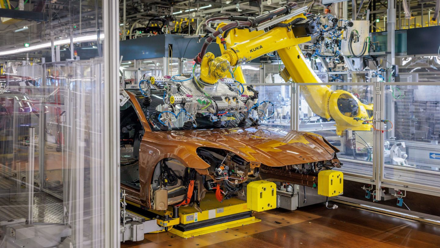 Assembly, Porsche plant Leipzig, 2024, Porsche AG
