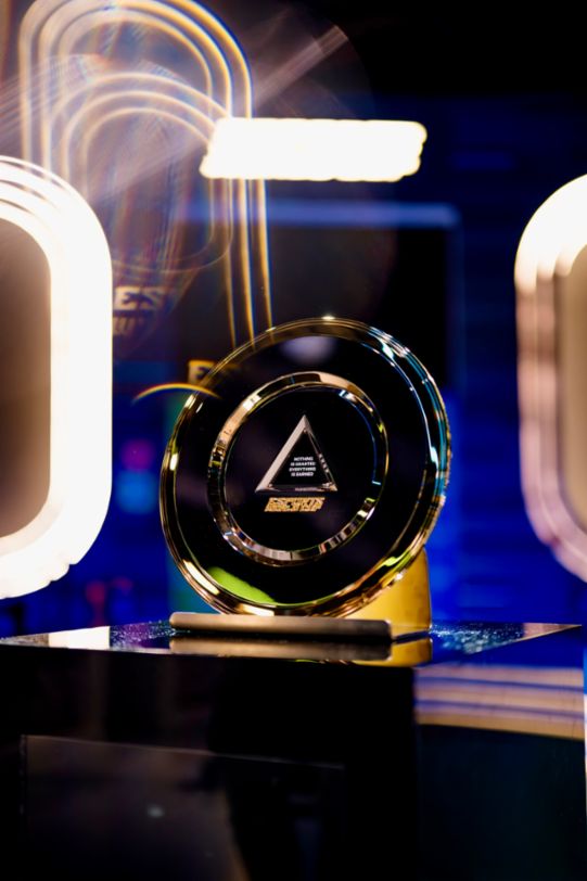 Trofeo, Copa del Mundo de Esports, Riad (Arabia Saudí), 2024, Porsche AG 