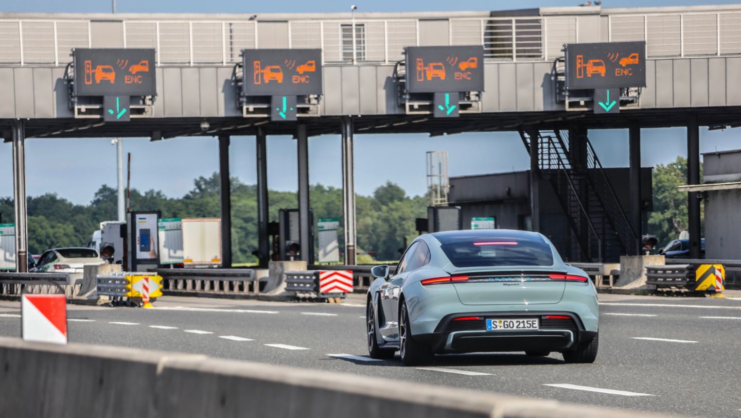 Taycan con batería Performance Plus, viaje Stuttgart - Estambul - Stuttgart, 2024, Porsche AG