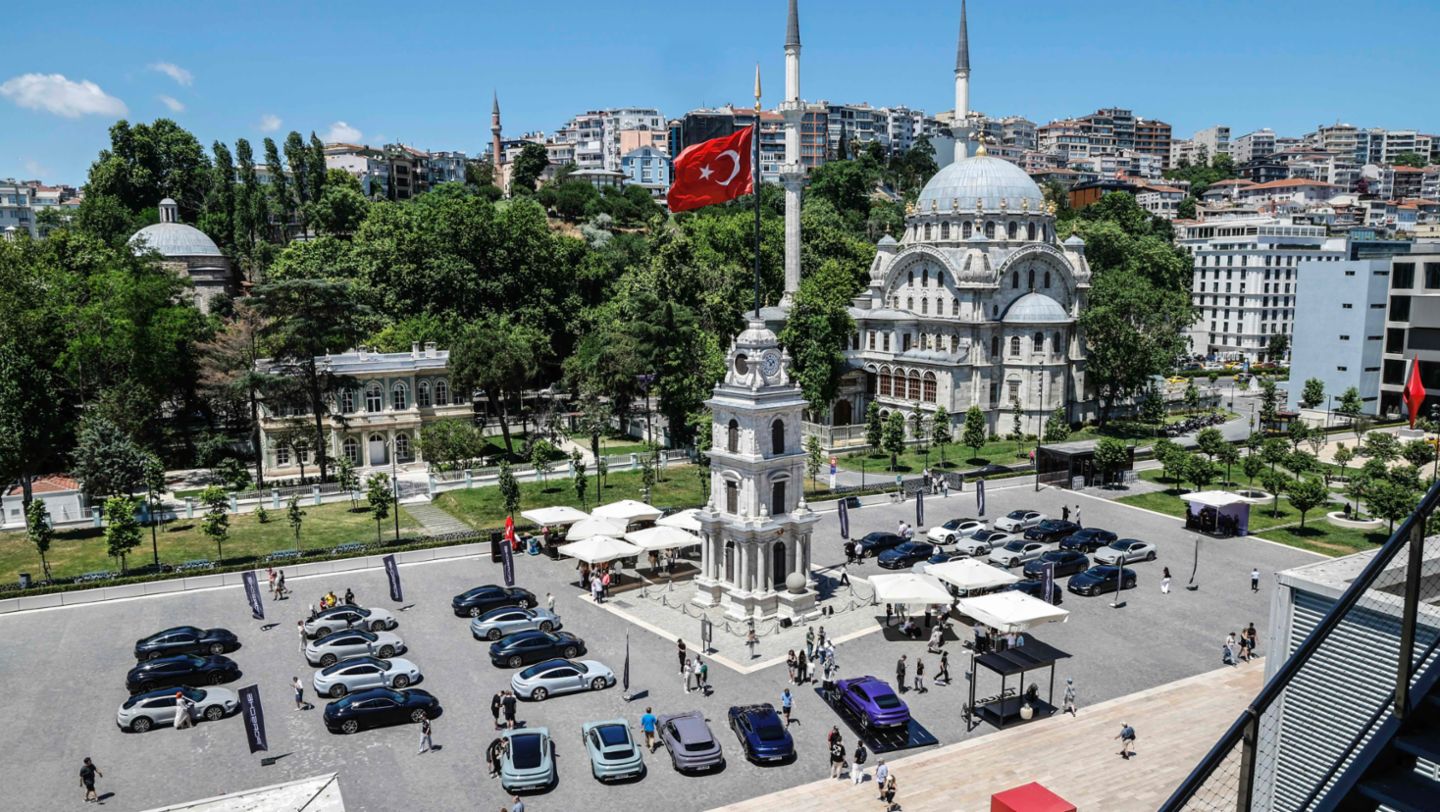 Taycan con batería Performance Plus, viaje Stuttgart - Estambul - Stuttgart, 2024, Porsche AG