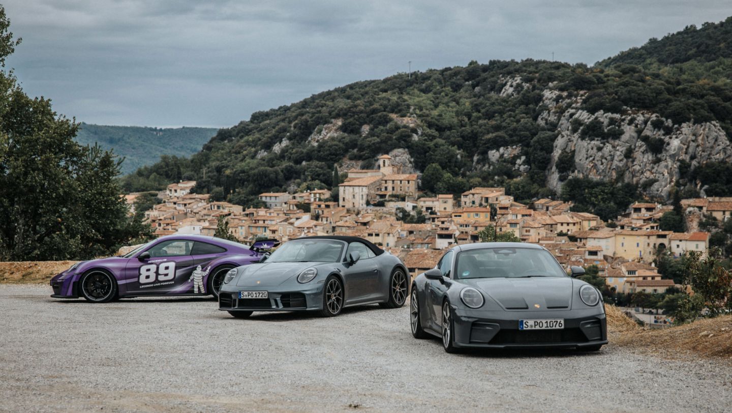 Porsche 911 GT3, Porsche 911 Cabriolet mit SportDesign-Paket, Porsche 911 GT3 mit Touring-Paket, Gipfeltreffen, Südfrankreich, 2026, Porsche AG