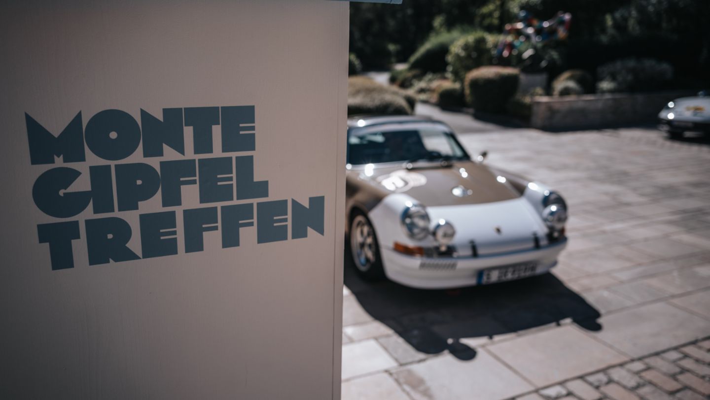 Porsche 911 Dakar, Porsche 911 SC/RS, Porsche 911 Turbo (964), Porsche 911 Turbo (930), Porsche 911 GT3 (l-r), Gipfeltreffen, South of France, 2026, Porsche AG